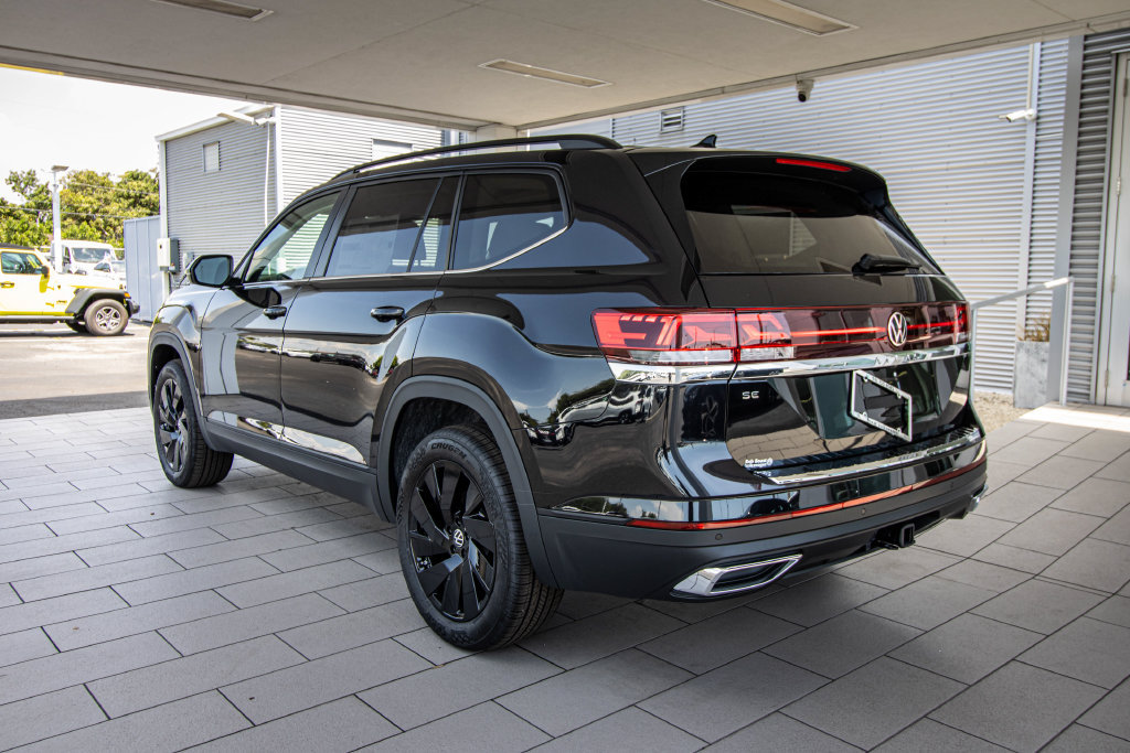 New 2026 Volkswagen Atlas SE FWD image 12