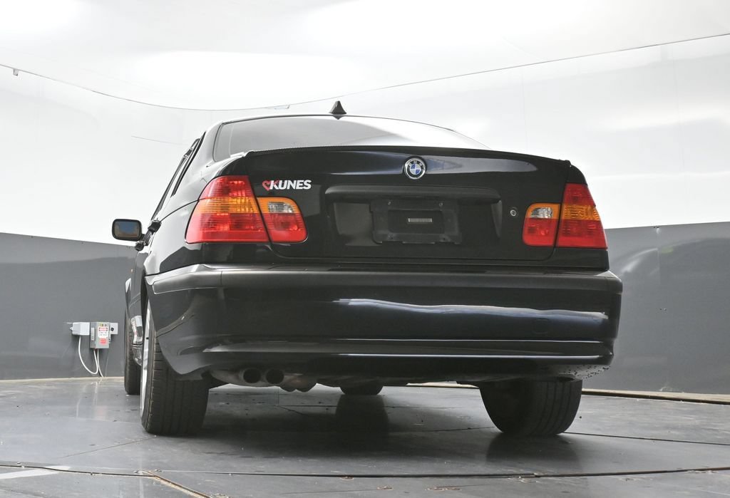 Used 2002 BMW 325i Sedan RWD image 51
