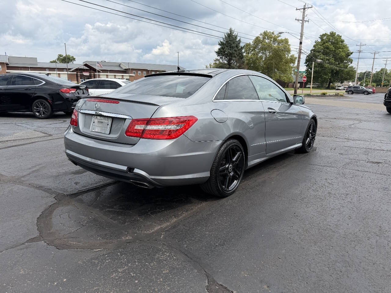 Used 2011 Mercedes-Benz E 550 Coupe image 7