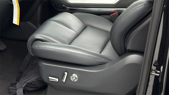 New 2025 Lincoln Navigator L Reserve w/ Jet Appearance Package image 23