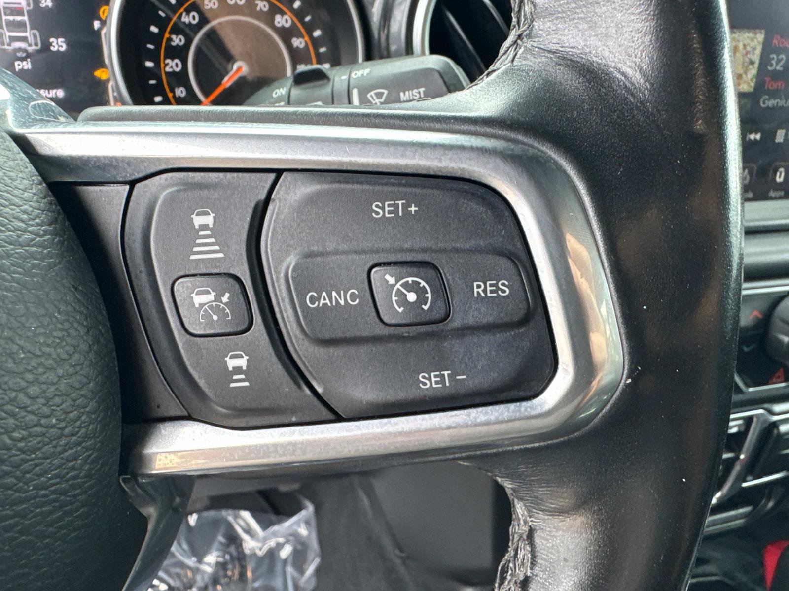 Used 2022 Jeep Wrangler Unlimited Sahara AWD/4WD image 31