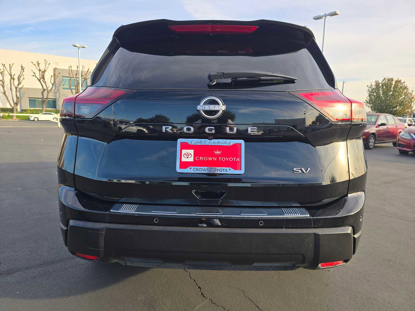 Used 2024 Nissan Rogue SV w/ SV Premium Package image 14