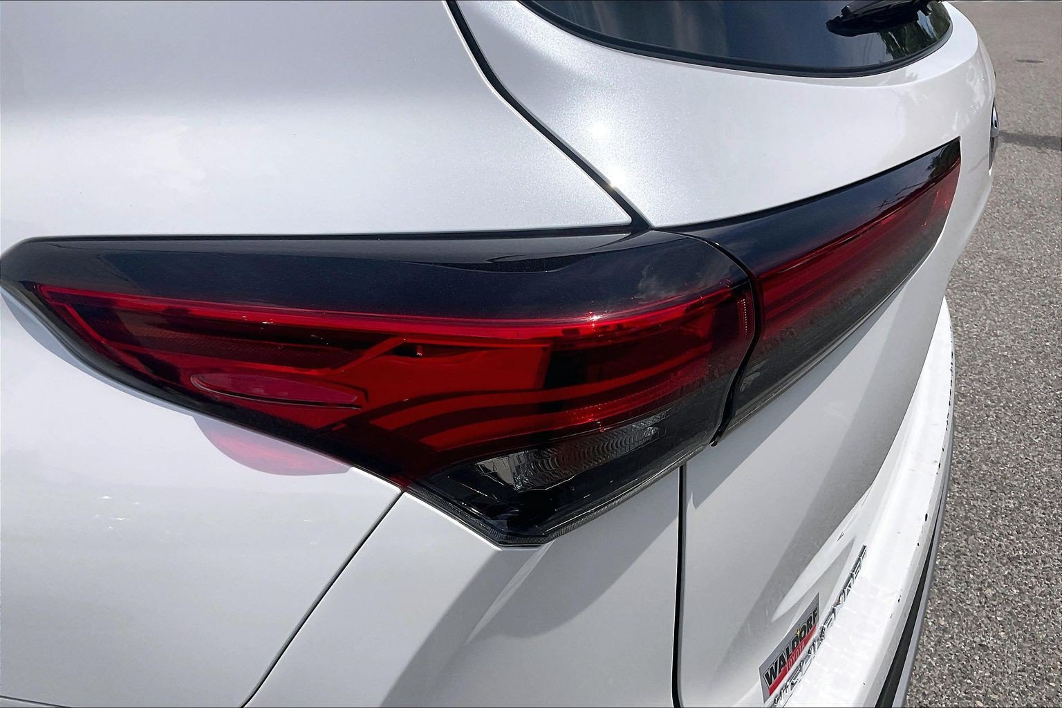 Used 2023 Toyota Highlander XSE AWD/4WD image 35