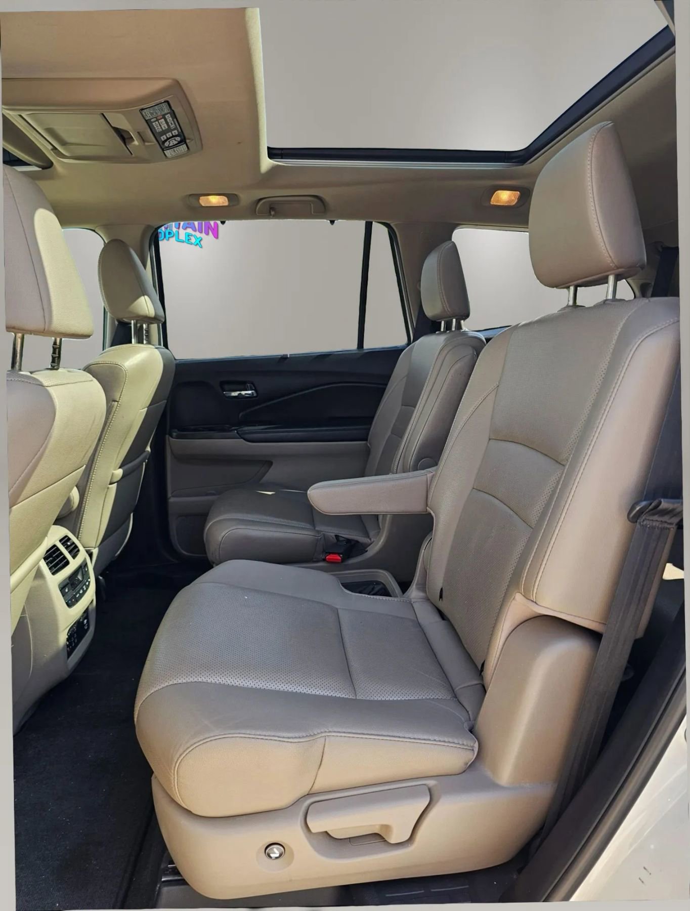Used 2016 Honda Pilot Elite image 13