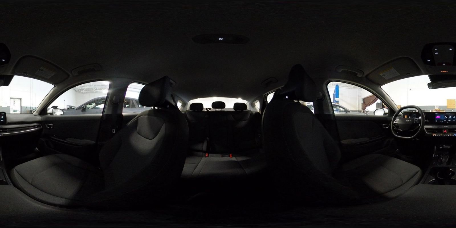 Used 2025 Kia K4 LXS image 42