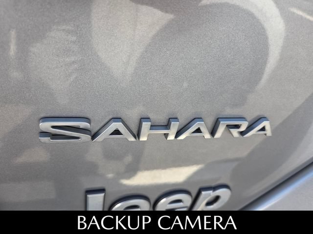 Used 2018 Jeep Wrangler Unlimited Sahara AWD/4WD image 6
