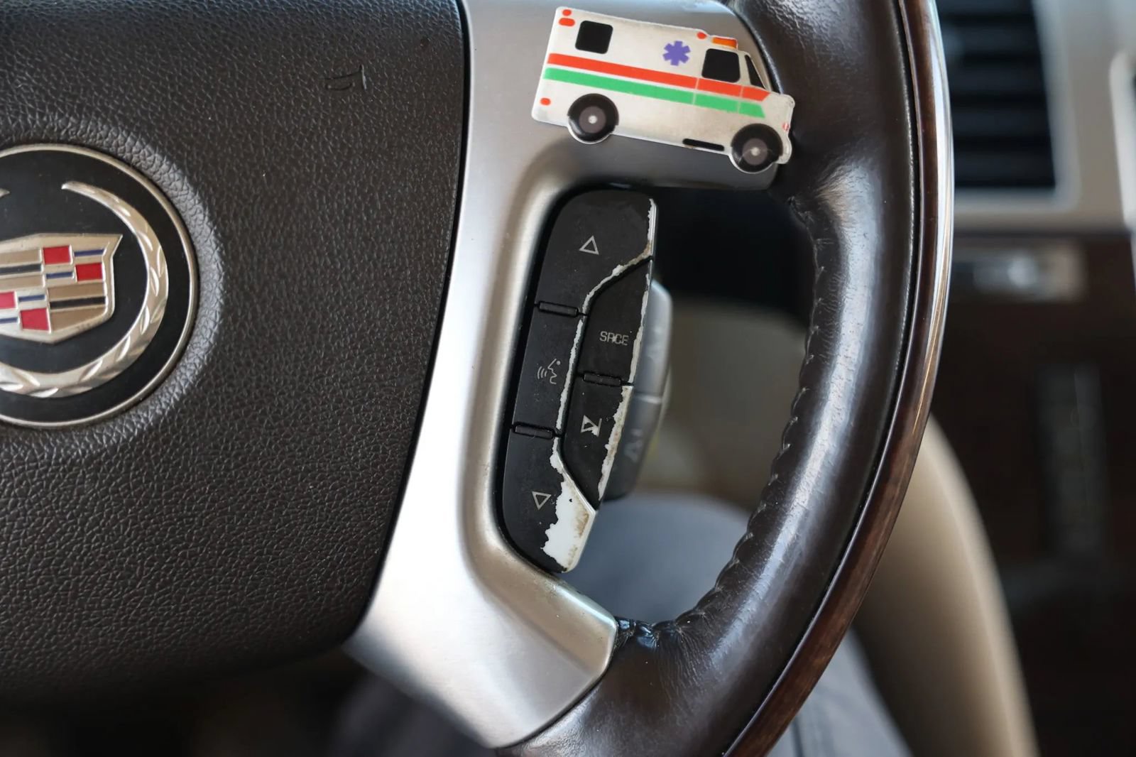 Used 2007 Cadillac Escalade ESV AWD w/ Information Package image 30