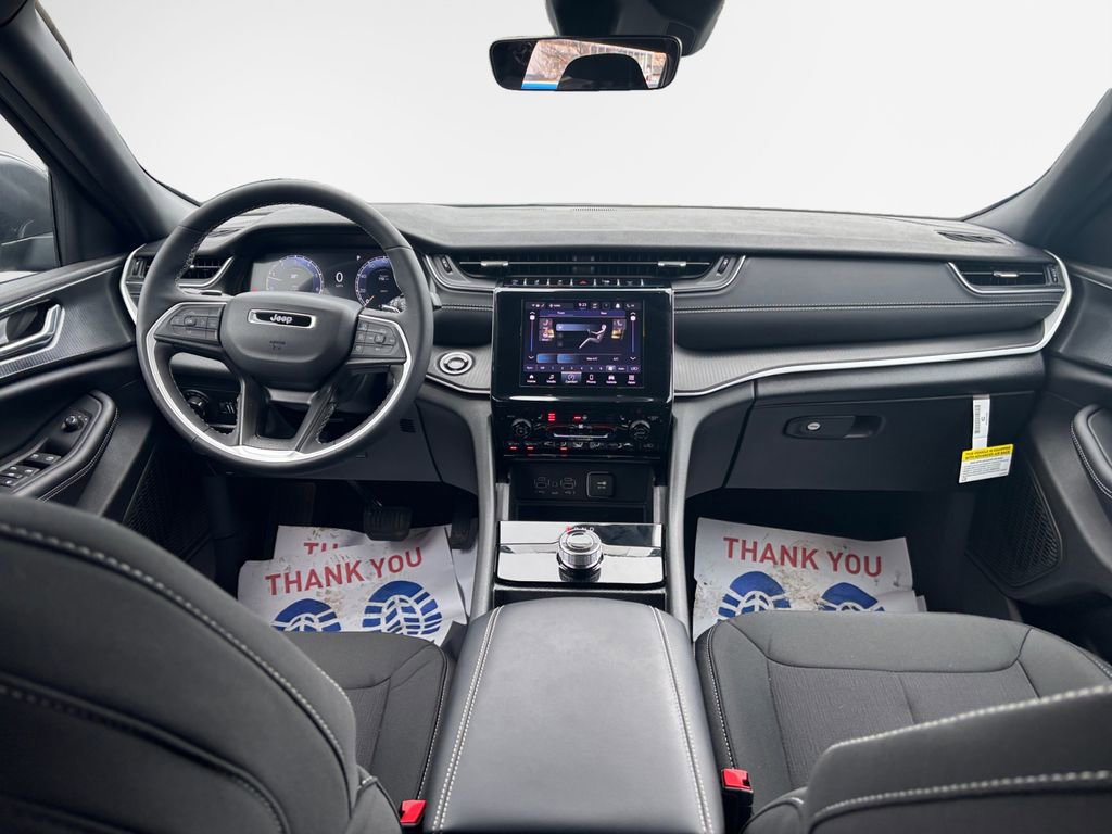 New 2025 Jeep Grand Cherokee L Laredo w/ Luxury Tech Group I image 21