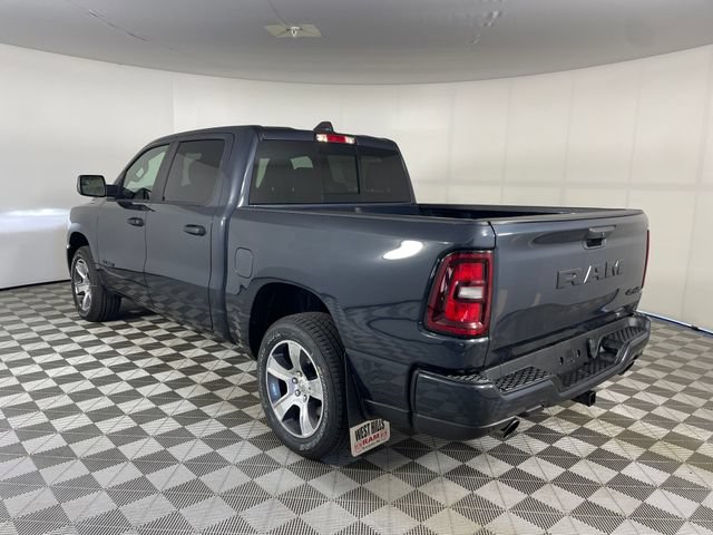 New 2026 RAM 1500 Express AWD/4WD image 11