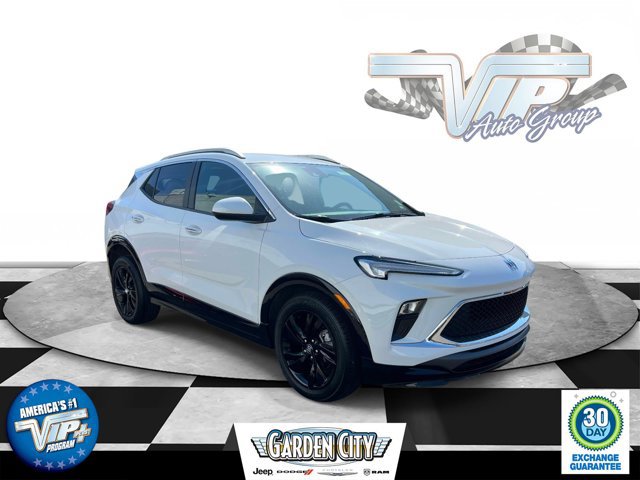 Used 2024 Buick Encore GX Sport Touring image 1