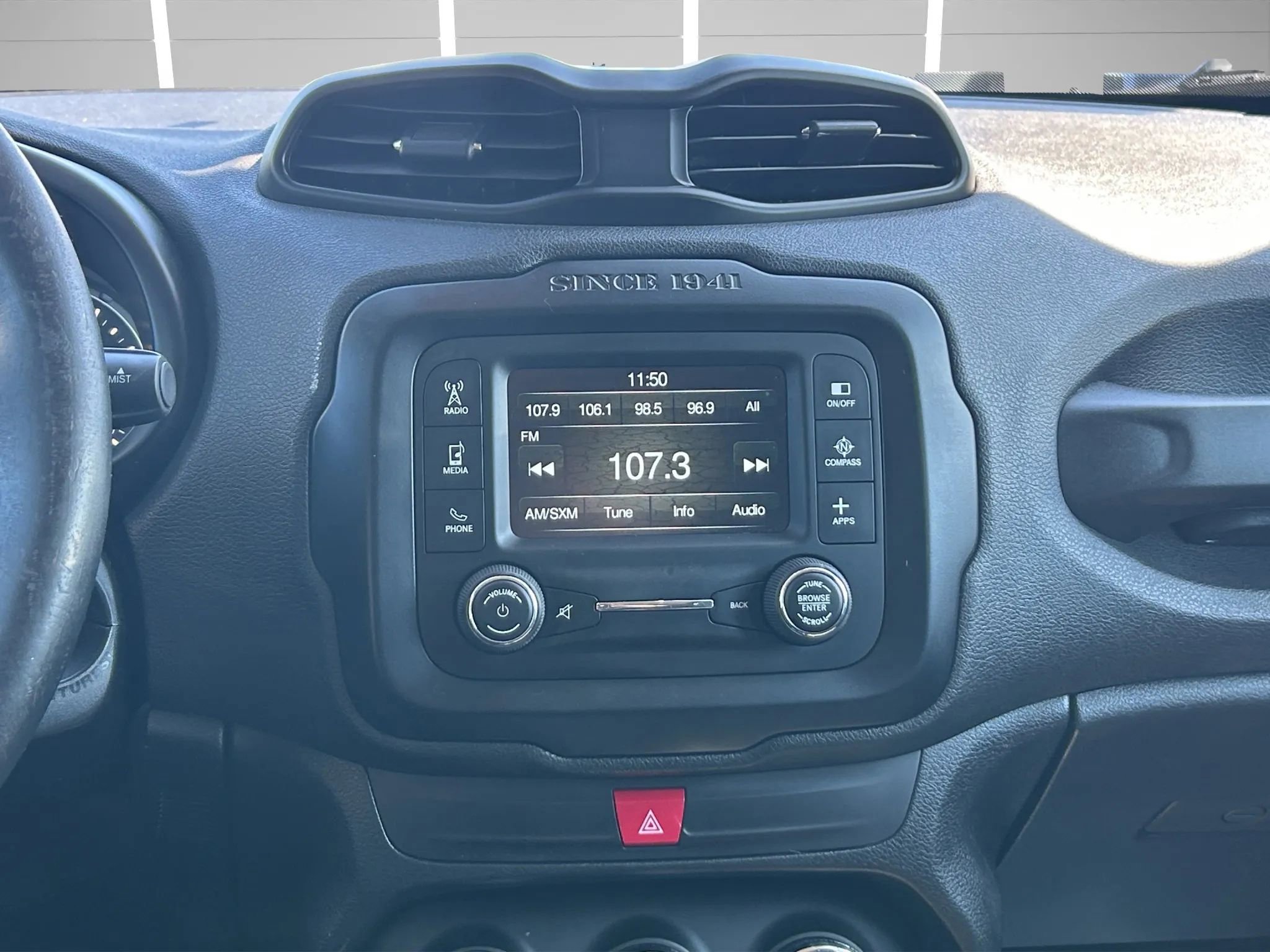 Used 2016 Jeep Renegade Latitude image 20