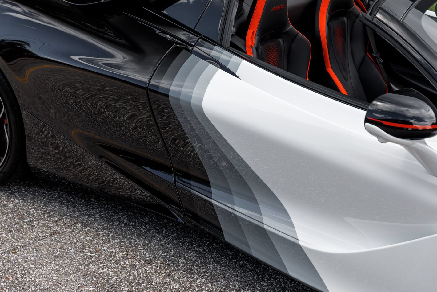 Used 2024 McLaren 750S Spider RWD image 20