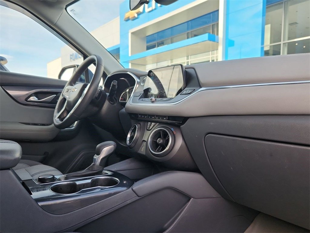 Used 2022 Chevrolet Blazer LT w/ LPO, Black Grille Bar Package image 27