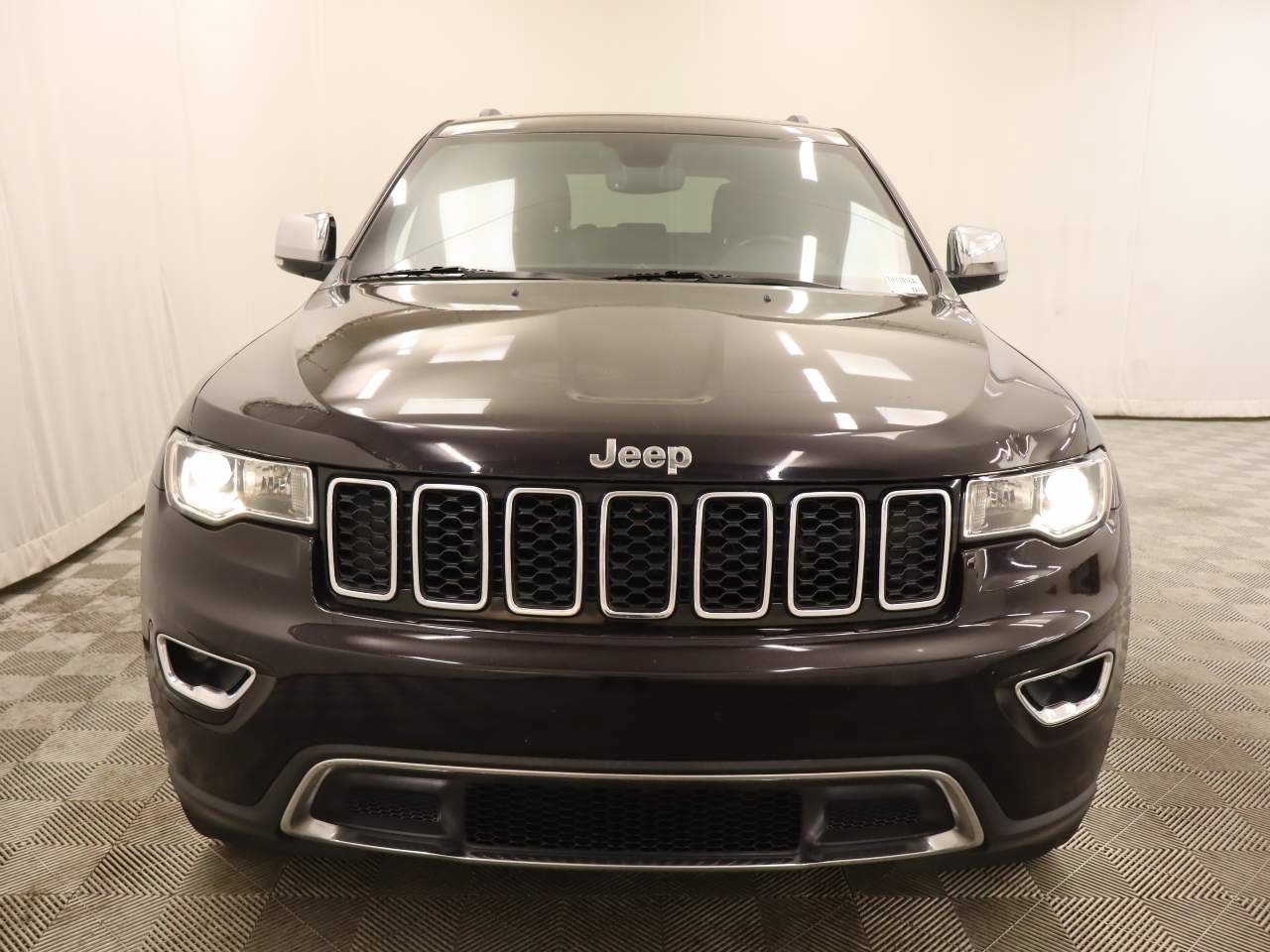Used 2021 Jeep Grand Cherokee Limited RWD image 4