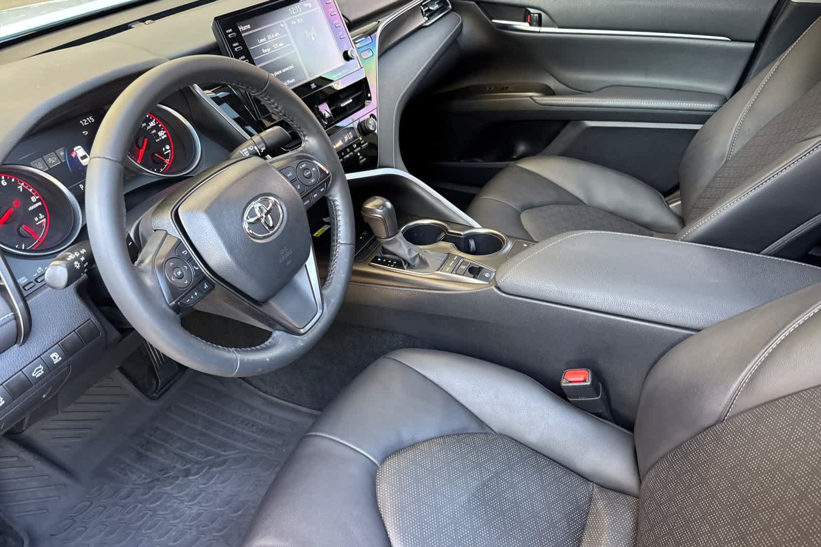 Used 2023 Toyota Camry XSE FWD image 11