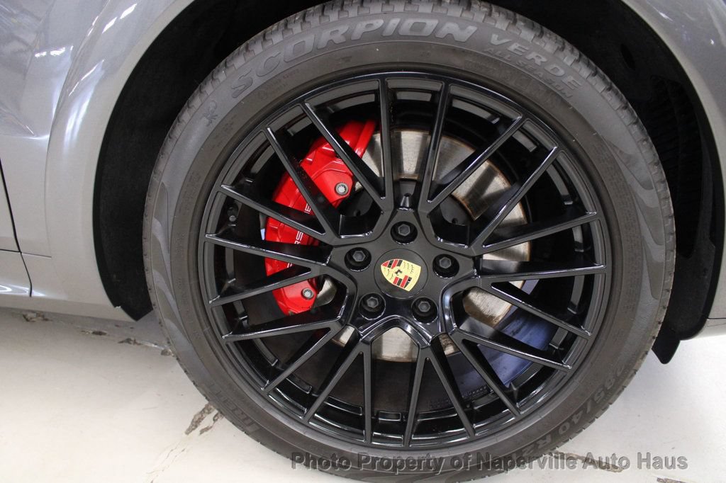 Used 2023 Porsche Cayenne GTS w/ Premium Package AWD/4WD image 45