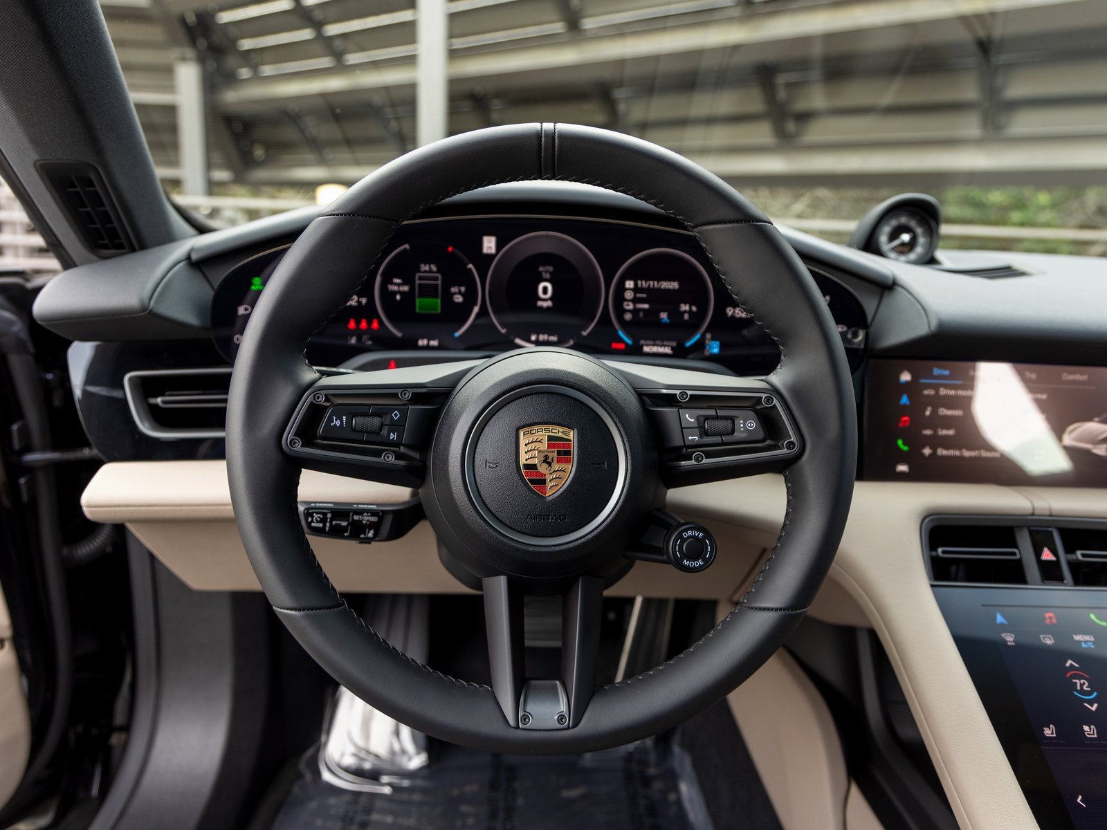 New 2025 Porsche Taycan 4S image 29