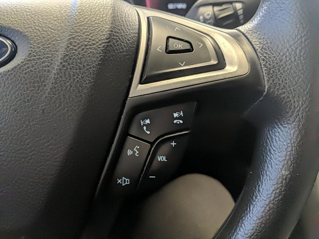 Used 2020 Ford Fusion SE image 12