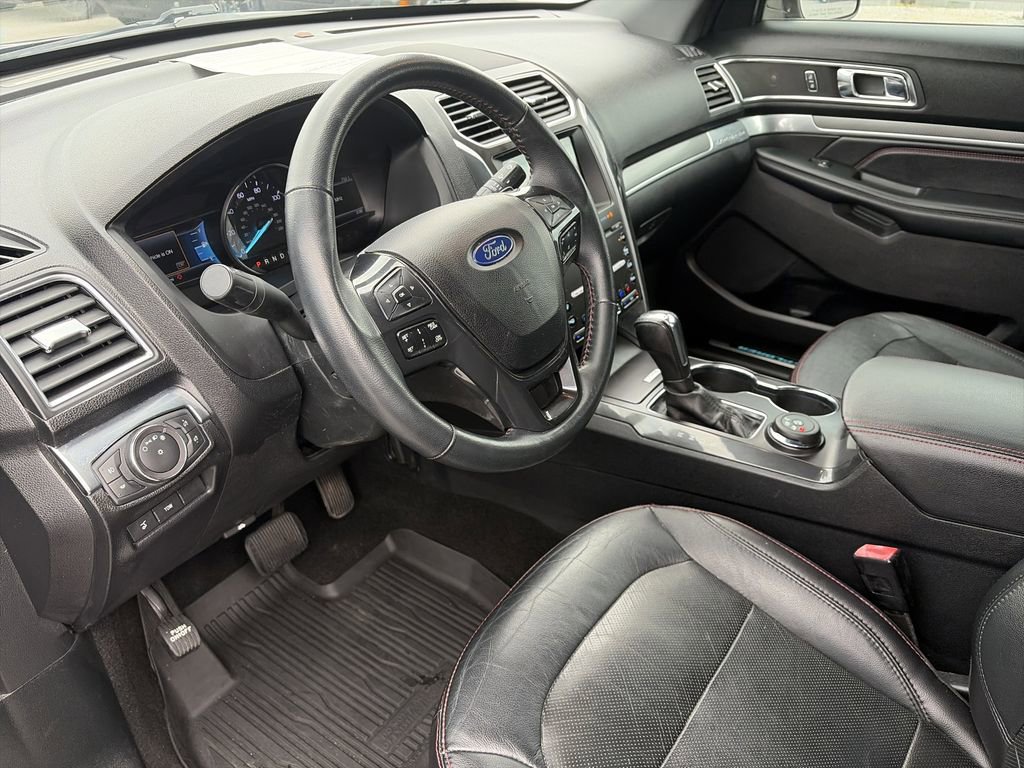 Used 2019 Ford Explorer Sport w/ Equipment Group 401A AWD/4WD image 11