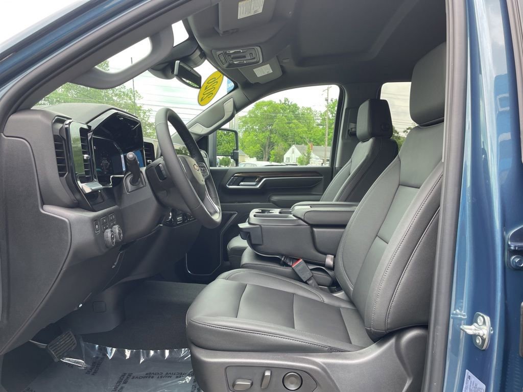 New 2026 Chevrolet Silverado 2500 LT w/ True North Edition AWD/4WD image 4