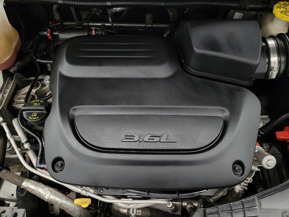 Used 2022 Chrysler Voyager LX FWD image 30