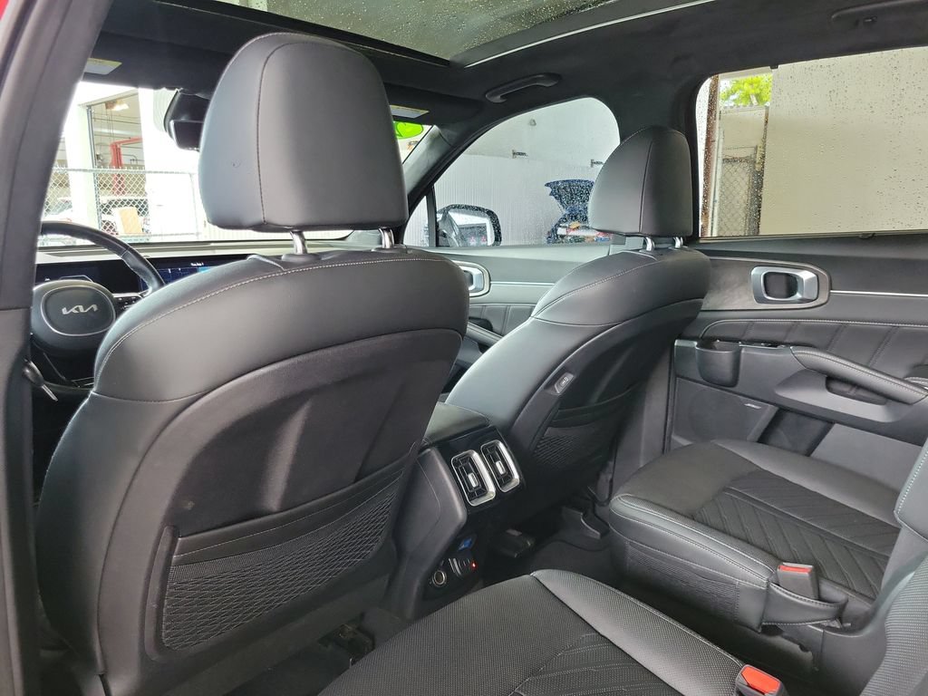 Certified 2024 Kia Sorento SX Prestige AWD/4WD image 15