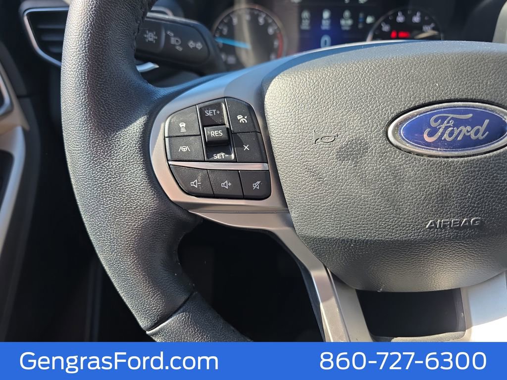 Certified 2022 Ford Explorer XLT w/ Equipment Group 202A image 35