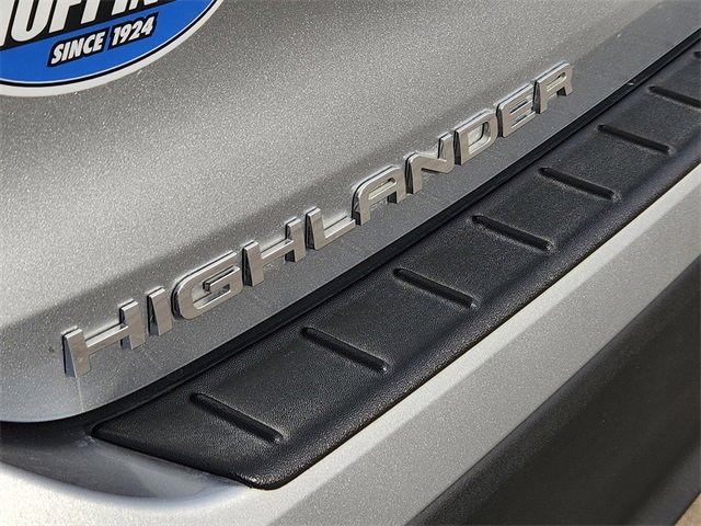 Used 2023 Toyota Highlander XLE image 11