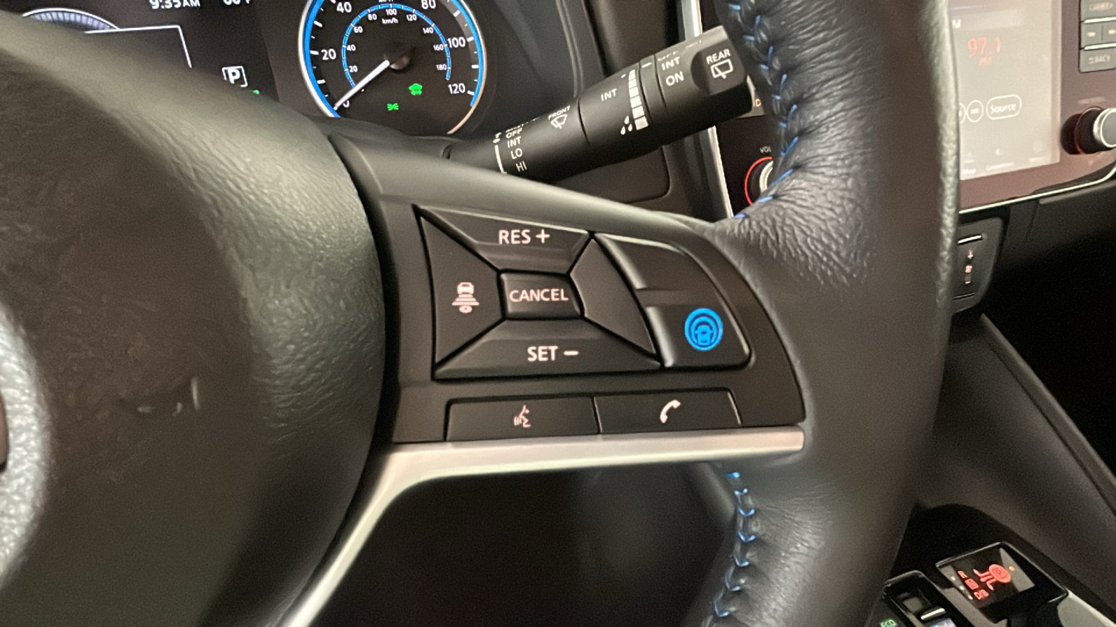 Used 2025 Nissan Leaf SV Plus FWD image 21