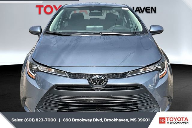 Used 2024 Toyota Corolla LE image 3