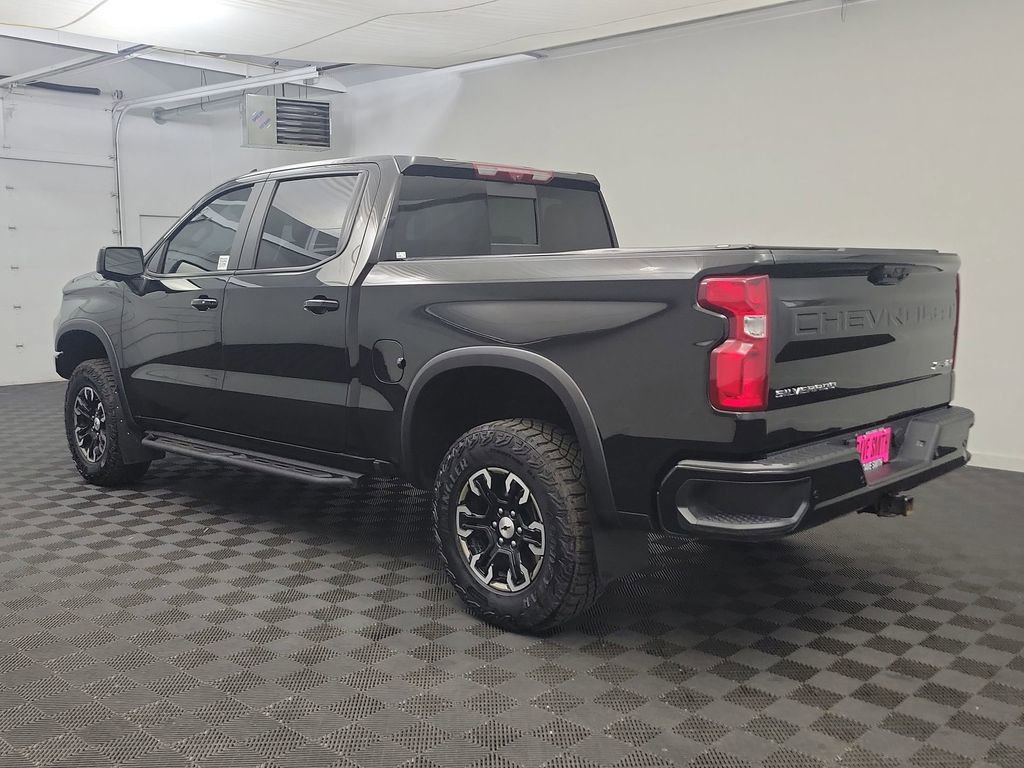 Used 2024 Chevrolet Silverado 1500 ZR2 w/ Technology Package AWD/4WD image 3