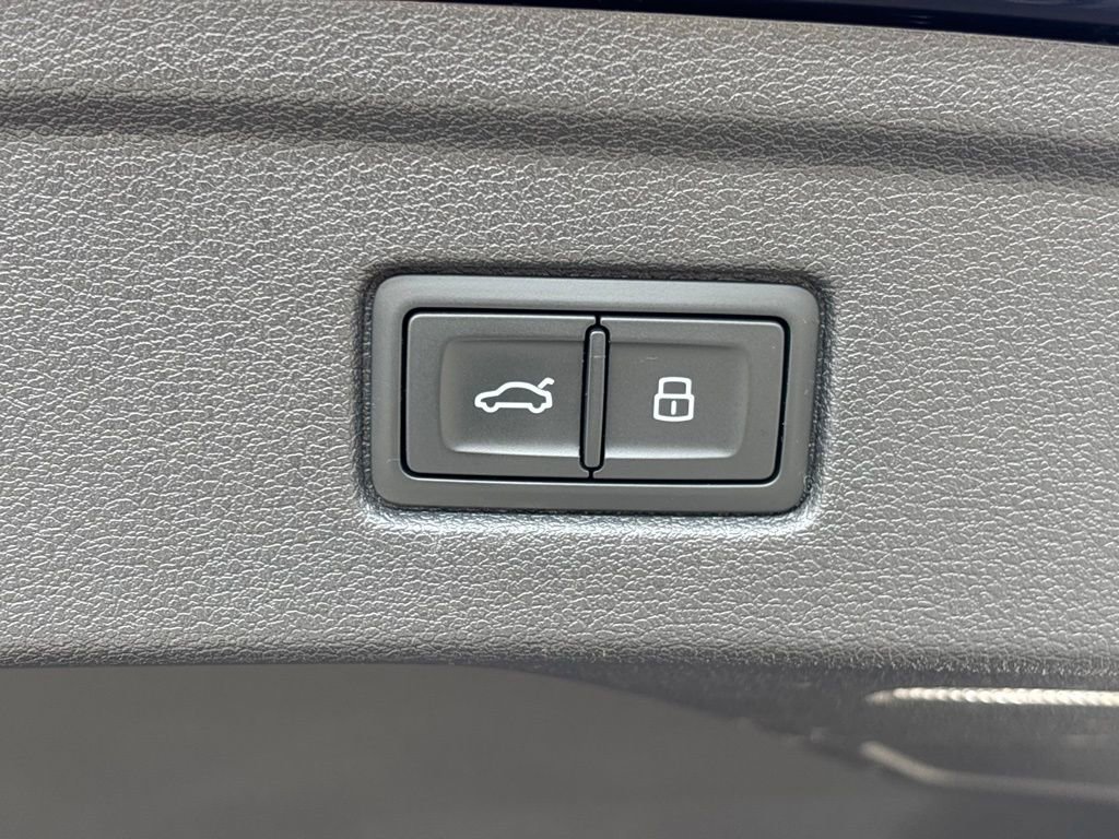 Used 2022 Audi RS 5 2.9T w/ Black Optic Carbon Package image 28