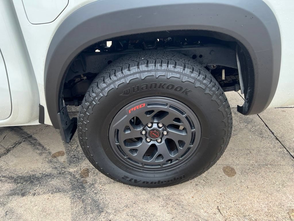 Used 2026 Nissan Frontier PRO-4X AWD/4WD image 8