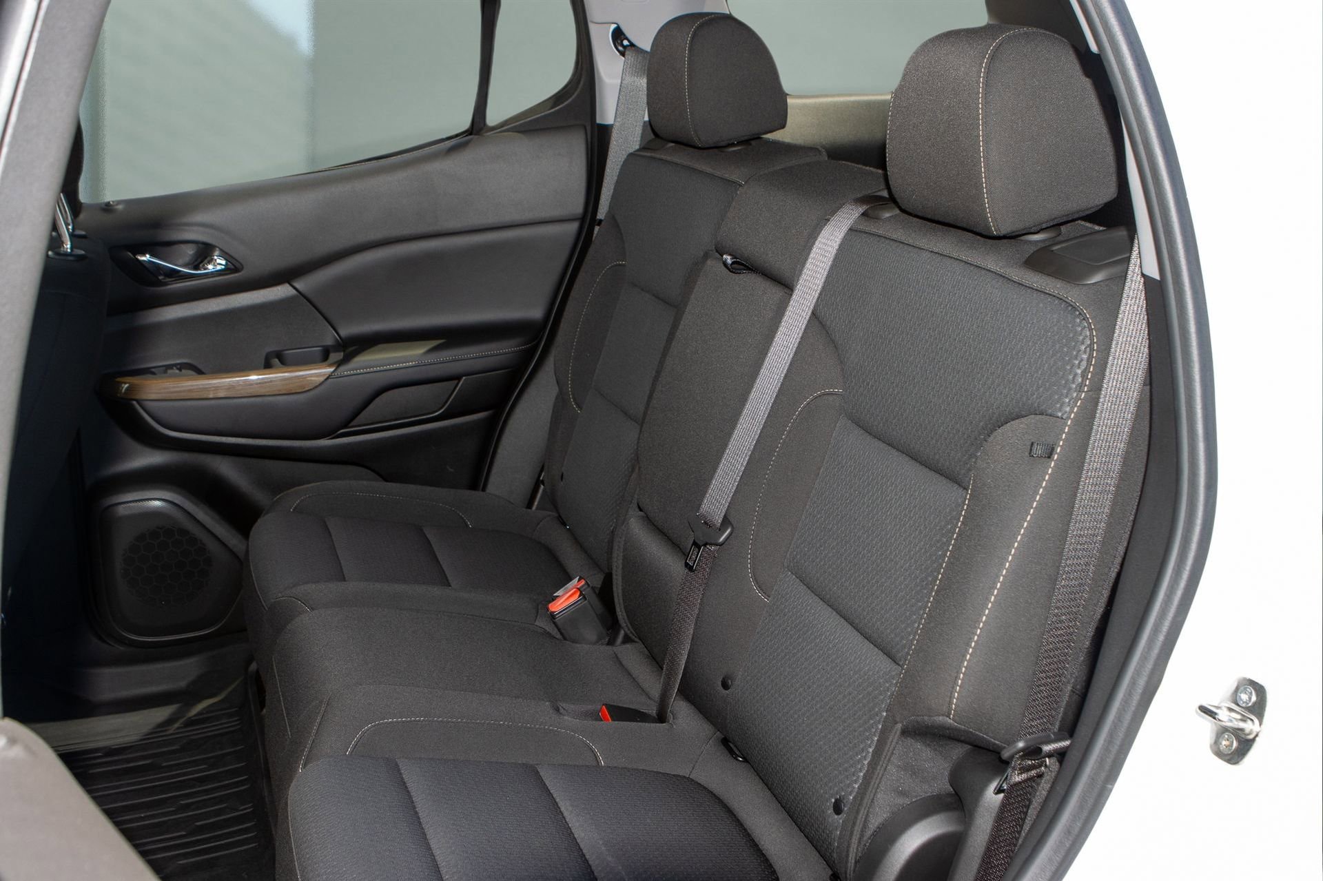 Used 2022 GMC Acadia SLE w/ Driver Convenience Package image 11