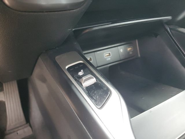 Certified 2023 Kia Sorento S FWD image 29