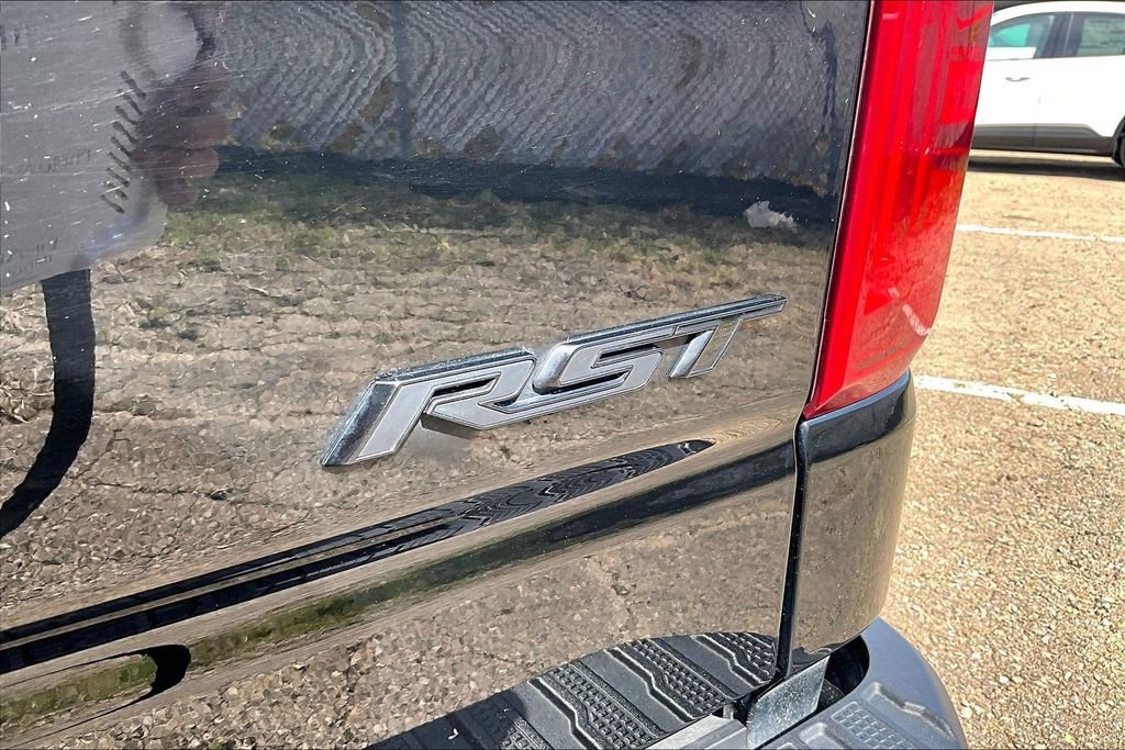 Used 2024 Chevrolet Silverado 1500 RST w/ Redline Edition image 8