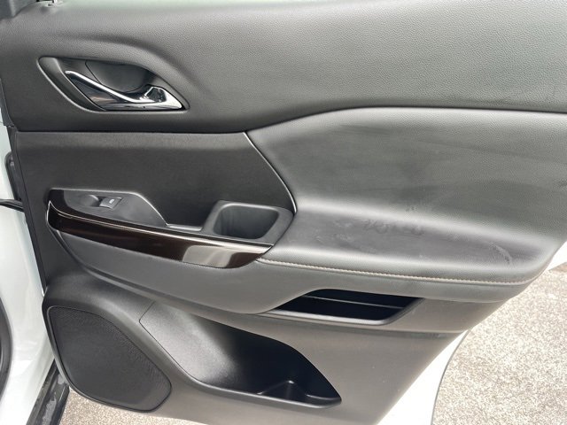 Used 2023 GMC Acadia AT4 w/ Technology Package image 19