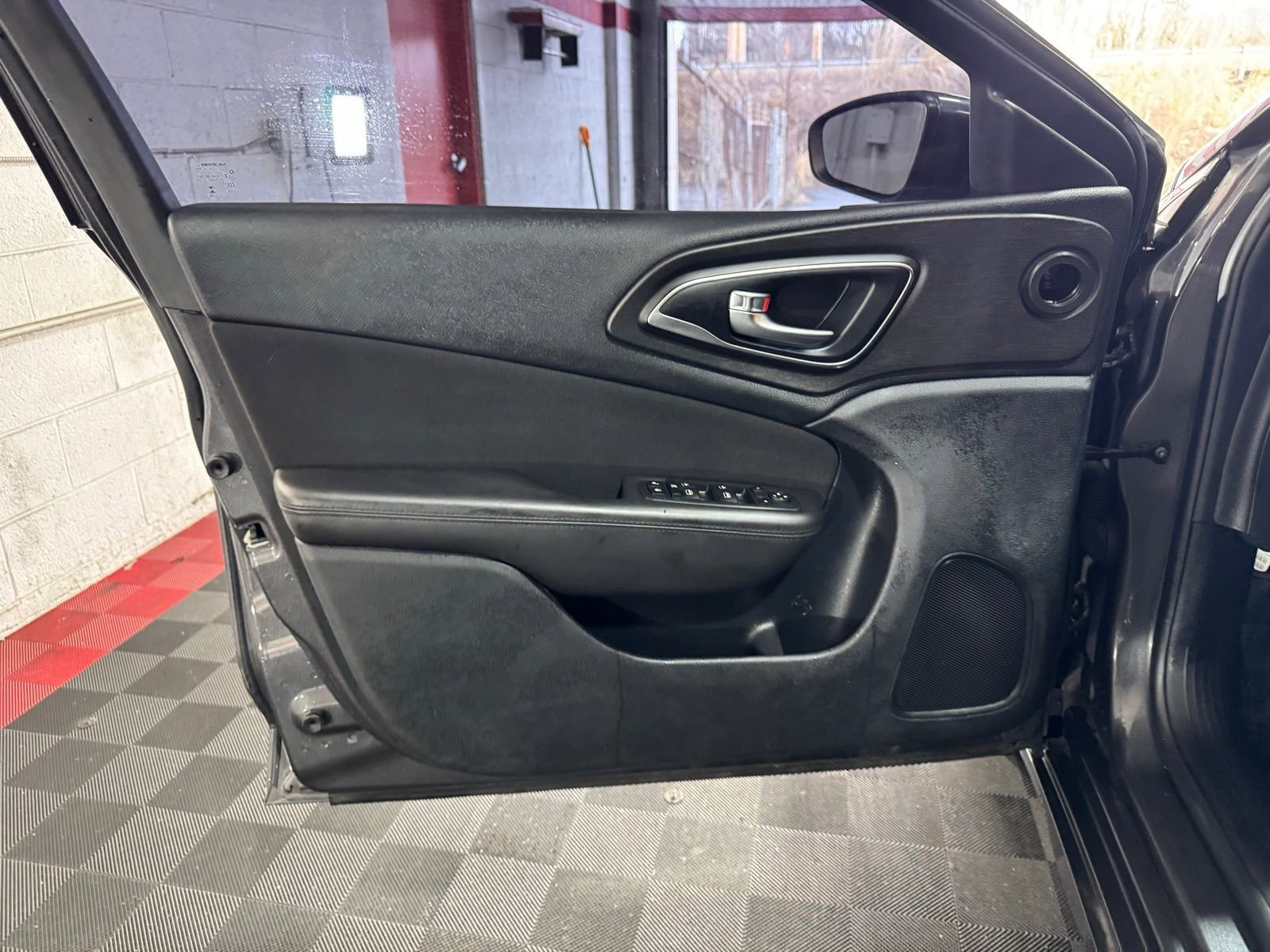 Used 2016 Chrysler 200 LX image 8