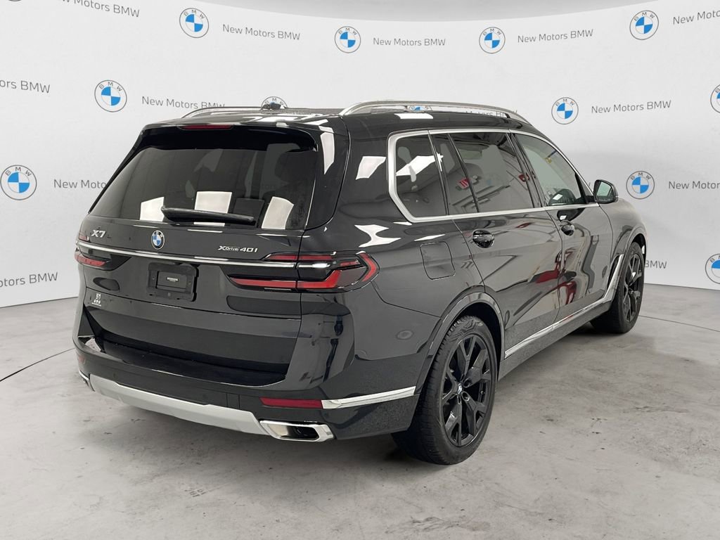 Used 2023 BMW X7 xDrive40i w/ Premium Package image 4