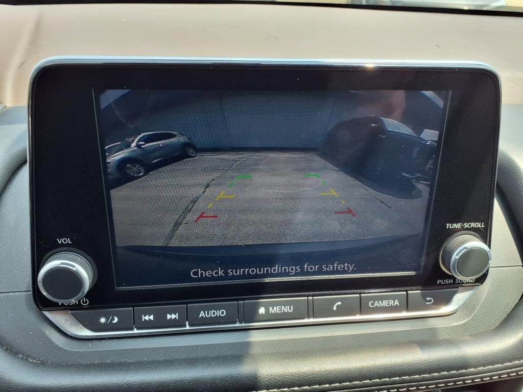 Used 2023 Nissan Rogue SV image 10