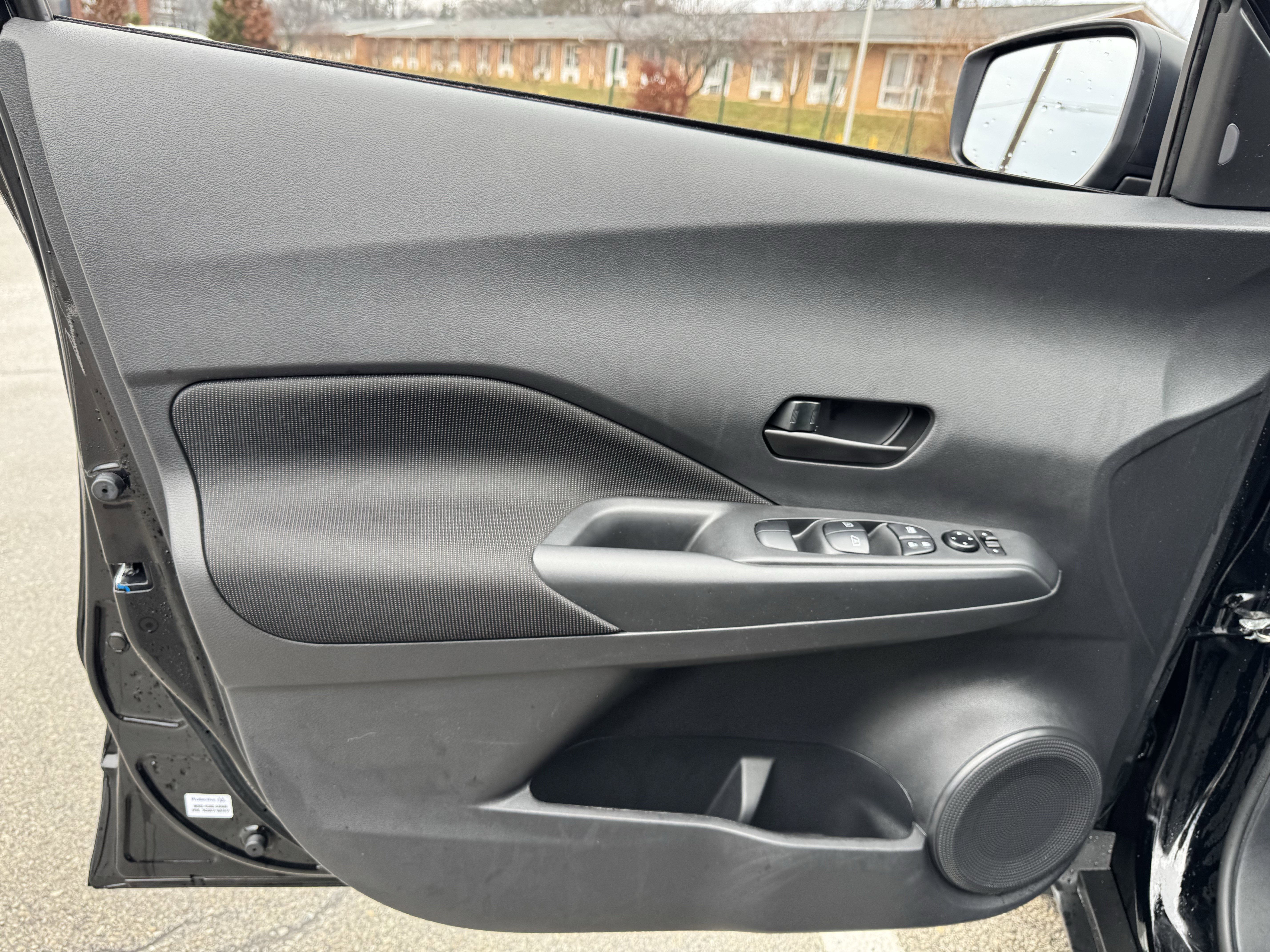 Certified 2025 Nissan Kicks Play S image 23