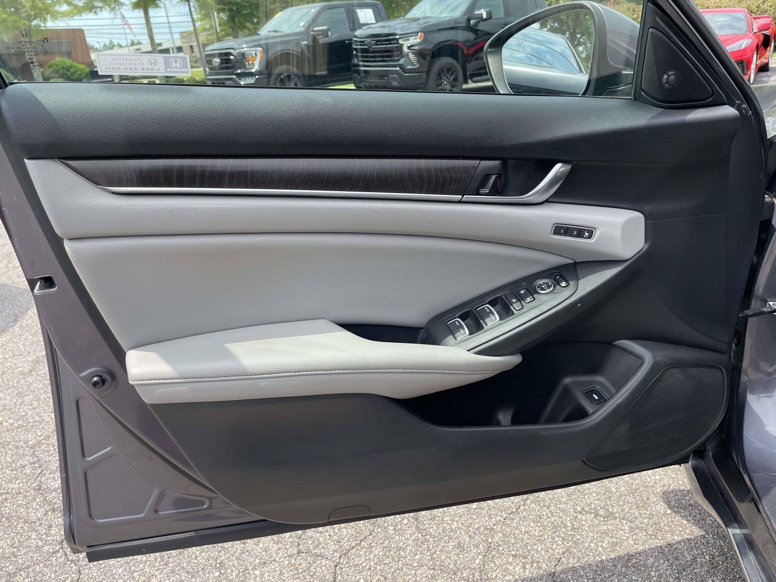 Used 2020 Honda Accord EX-L image 5