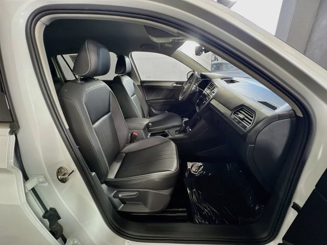 Used 2023 Volkswagen Tiguan SE FWD image 30