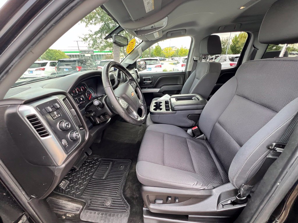 Used 2018 Chevrolet Silverado 1500 LT w/ All Star Edition AWD/4WD image 18