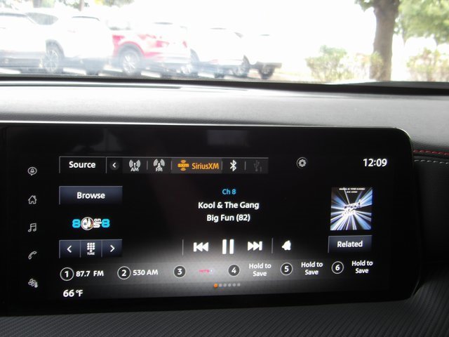 Certified 2025 Nissan Kicks SR image 30