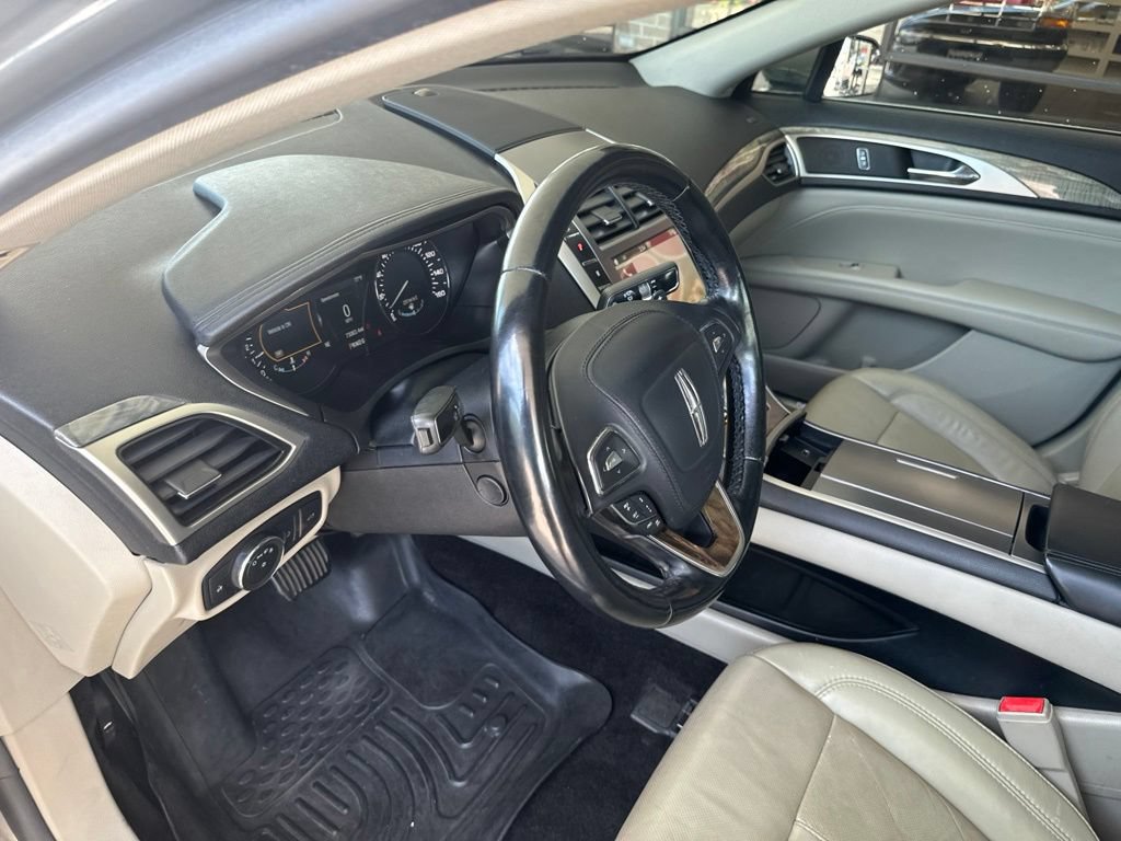 Used 2017 Lincoln MKZ Reserve w/ Technology Package AWD/4WD image 9