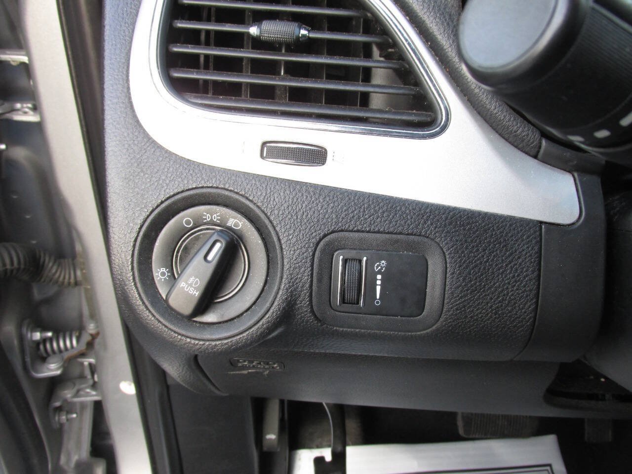 Used 2015 Dodge Journey SXT w/ Flexible Seating Group FWD image 34