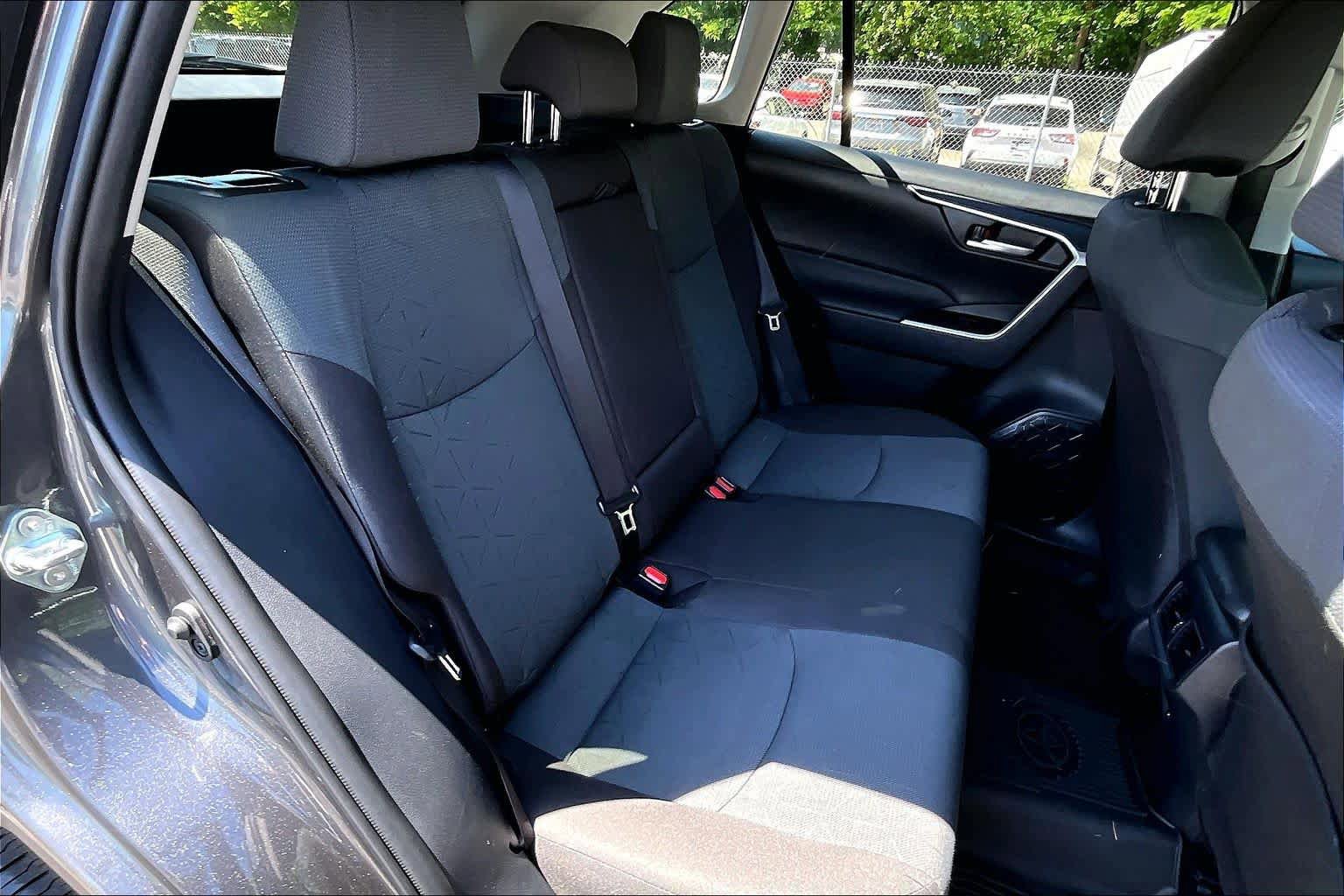 Certified 2025 Toyota RAV4 XLE w/ Convenience Package FWD image 20
