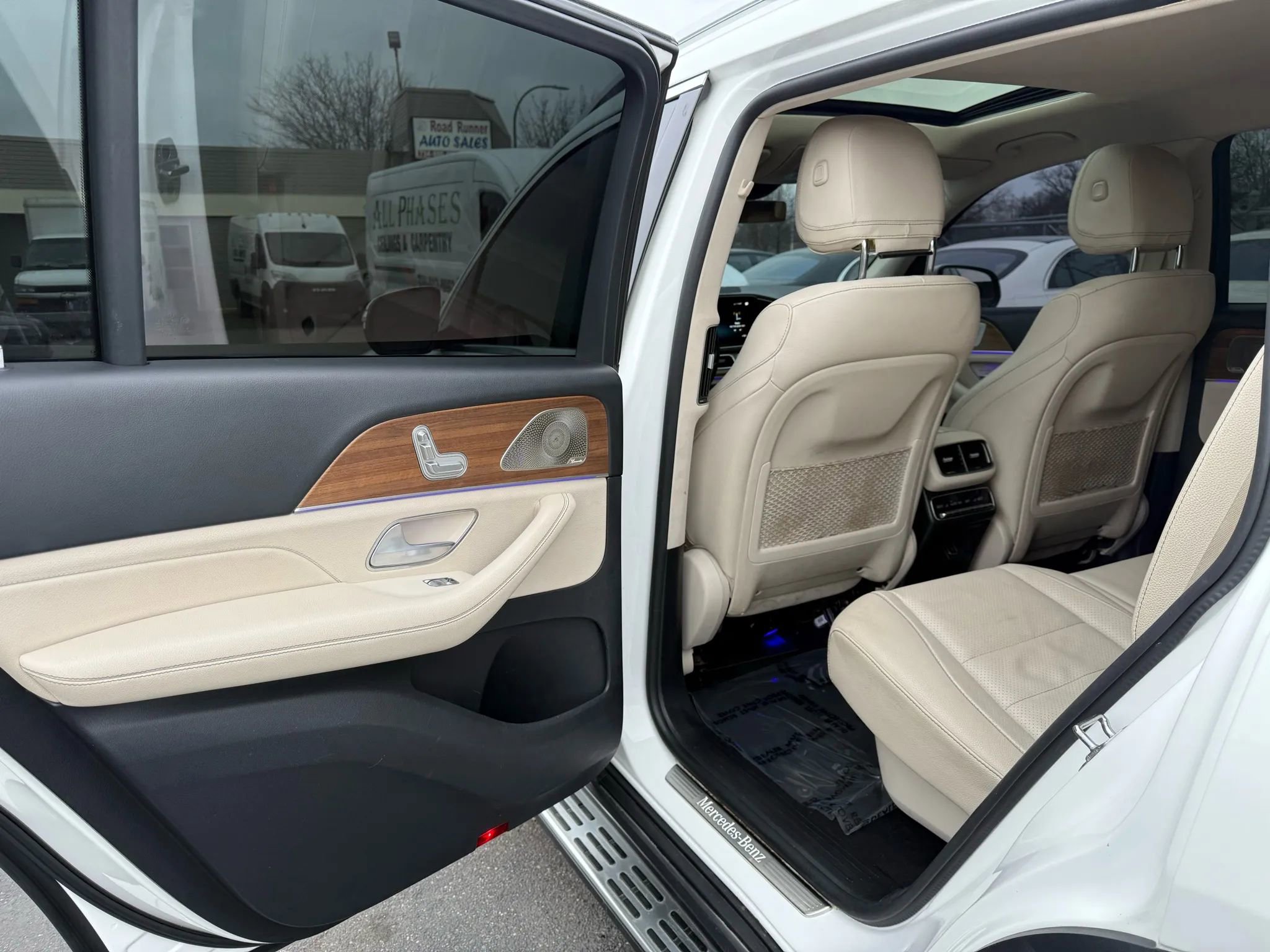 Used 2021 Mercedes-Benz GLS 450 4MATIC image 18