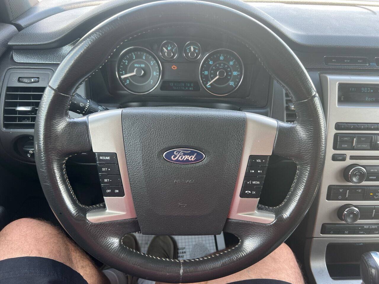 Used 2009 Ford Flex SE FWD image 23